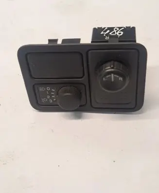 Nissan Almera N16 Headlight level height control switch 6896090J00