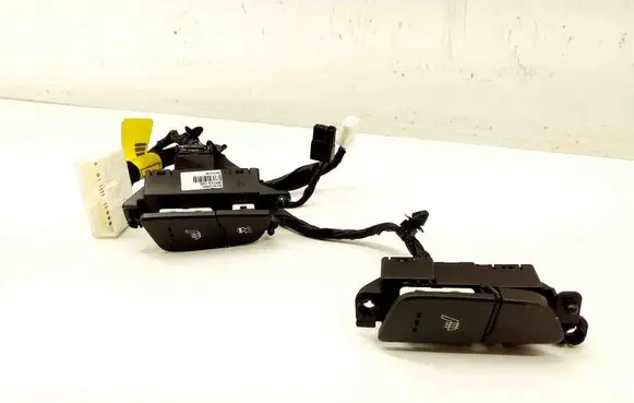 Hyundai i40 Seat heating switch 937303Z700 913003Z171