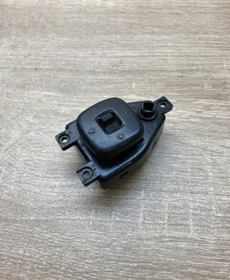 Mazda 626 Wing mirror switch MAZDAMIRRORSWITCH