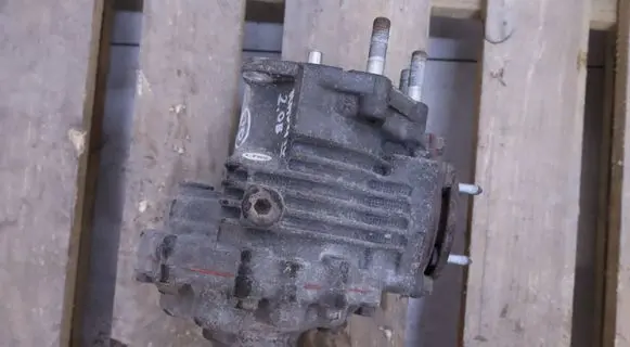 Toyota RAV 4 (XA40) Gearbox transfer box case 2W462