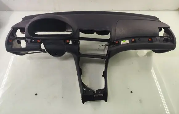 BMW 3 E46 Dashboard 8222255 8196093