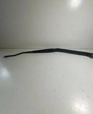 Mitsubishi Outlander Front wiper blade arm