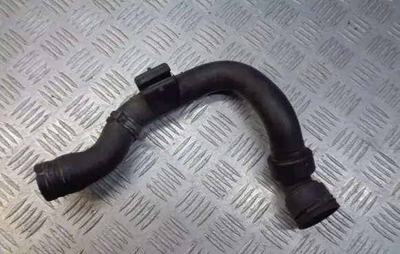 Volkswagen PASSAT B5.5 Engine coolant pipe/hose 8D0121101AD