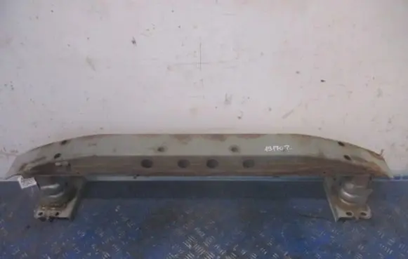 Toyota Avensis Verso Front bumper support beam