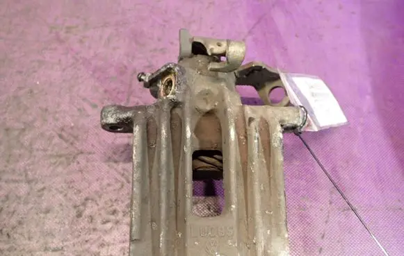 Skoda Octavia Mk1 (1U) Rear brake caliper