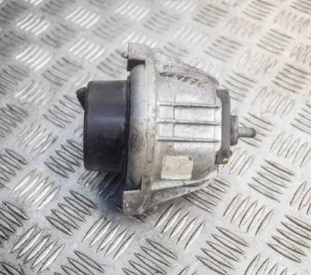 BMW 3 E90 E91 Engine mount bracket 13981112