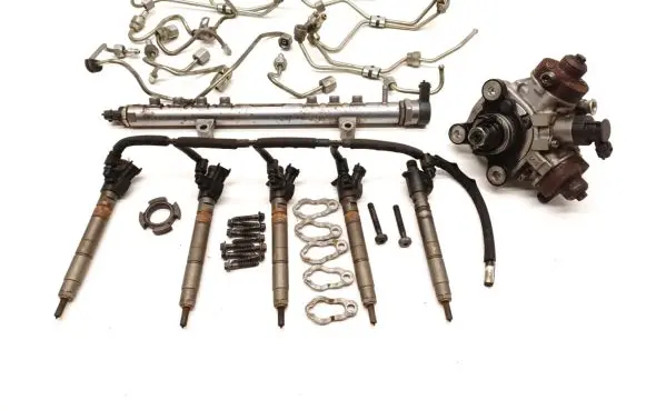 Volvo C30 Fuel injection system set 0445010618