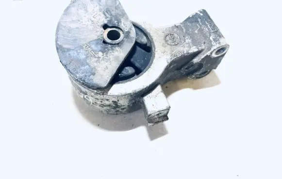 Mitsubishi Space Star Engine mount bracket 3318064