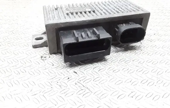 Renault Megane I Glow plug pre-heat relay 7700111525