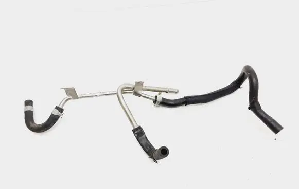Volkswagen PASSAT B8 Fuel return line/hose 04L201360
