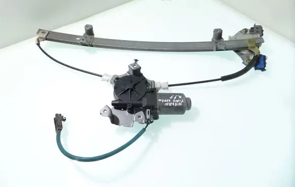 Nissan Almera Tino Front door window regulator with motor 400601T3