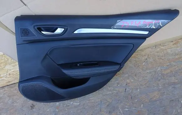 Renault Megane IV Rear door card panel trim 186025711