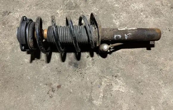Volkswagen Tiguan Front shock absorber/damper