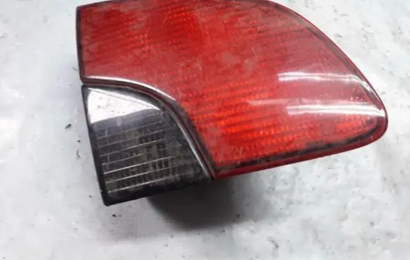 Peugeot 406 Tailgate rear/tail lights