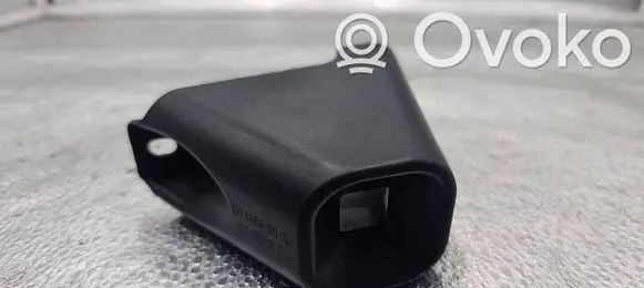 Front bumper mounting bracket