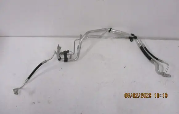 Citroen Berlingo Wiper trim 9831702180