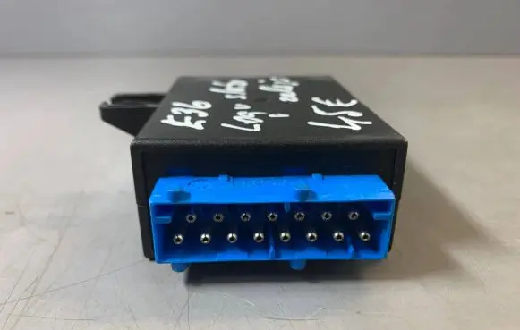 BMW 3 E36 Window wiper relay 61358357068 8357068 61358357093