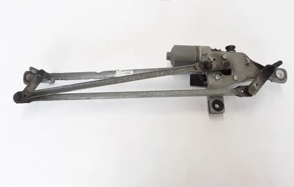 Volvo XC70 Front wiper linkage 30796359