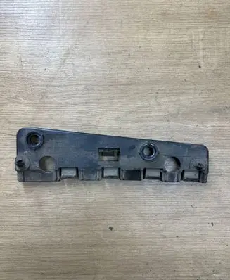 Volvo V60 Fender mounting bracket 31448917