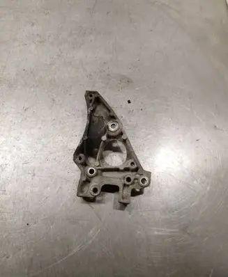 Peugeot 3008 I Engine mounting bracket 9672950980