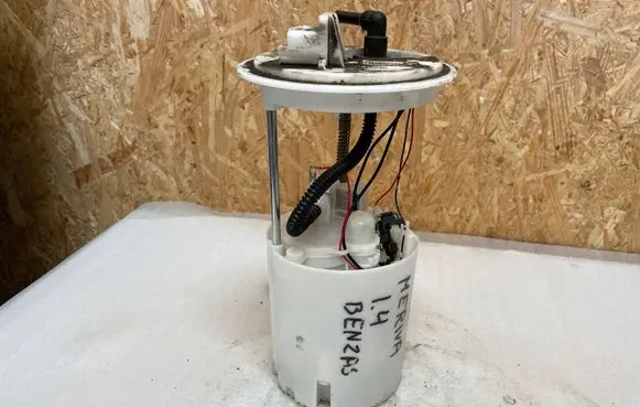 Opel Astra J In-tank fuel pump 13268621