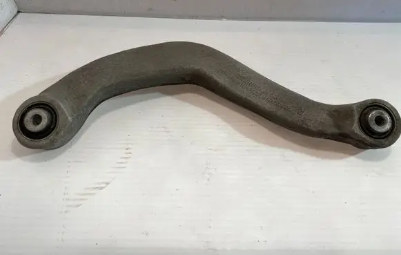 Rear control arm