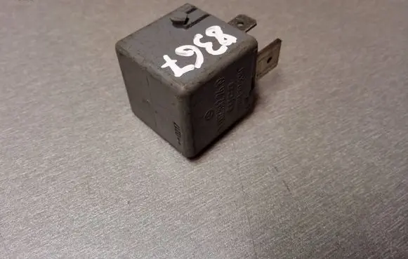 Mercedes-Benz Vito Viano W638 Other relay A0025422619 V23134J52X361