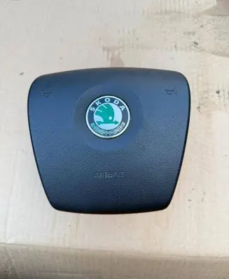 Skoda Octavia Mk2 (1Z) Steering wheel airbag 61607480