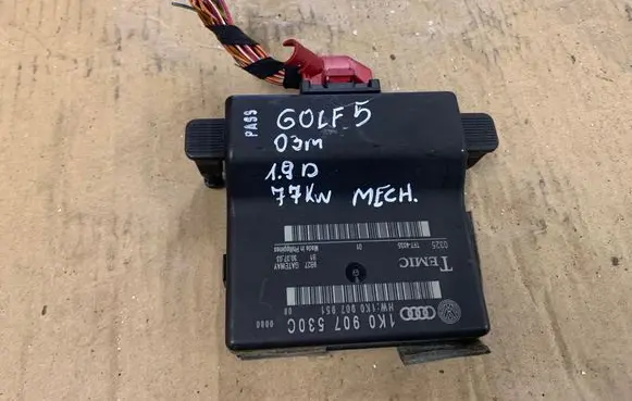 Volkswagen Golf V Gateway control module 1K0907530C 1K0907951