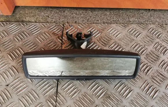 Volkswagen Golf V Rear view mirror (interior) 1K0857511