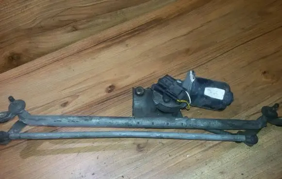 Opel Vectra B Front wiper linkage and motor