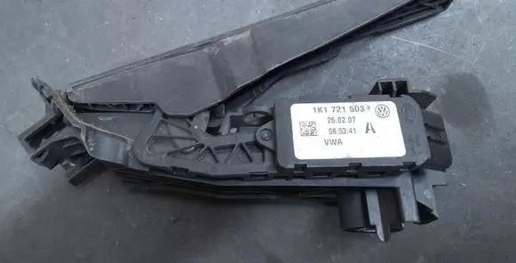 Skoda Octavia Mk2 (1Z) Accelerator throttle pedal 1K1721503P