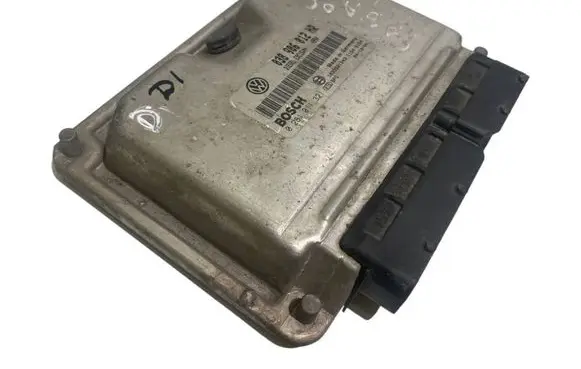 Skoda Fabia Mk1 (6Y) Engine control unit/module 038906012HR 0281011321 1039S01943