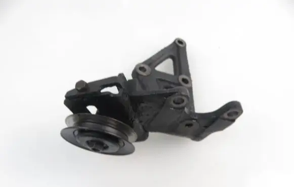 KIA K2500, K2700, K3000 Generator/alternator bracket 