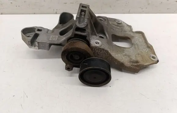 Dacia Duster II Generator/alternator bracket 117105158R