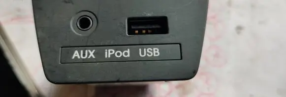 Hyundai ix35 USB socket connector 2S000TAN