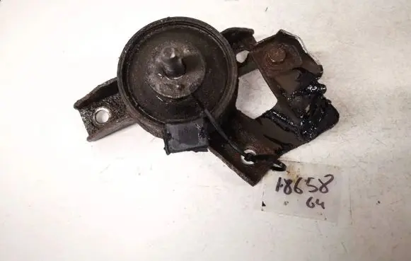Hyundai Santa Fe Engine mount bracket