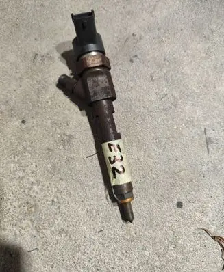 Renault Laguna II Fuel injector 0445110110B