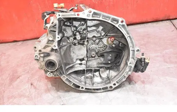 Peugeot 207 CC Manual 6 speed gearbox 20CQ28