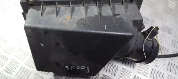 Ford Focus Air filter box 98ab9p965aa