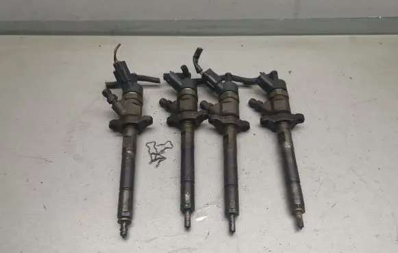 Fuel injectors set