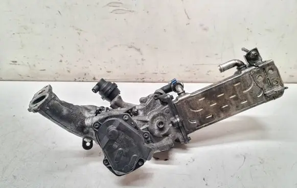 Mercedes-Benz E W212 EGR valve A6511400760 A2C83261200