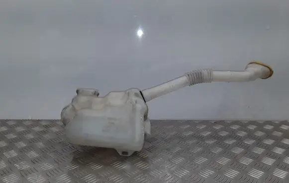 Windshield washer fluid reservoir/tank