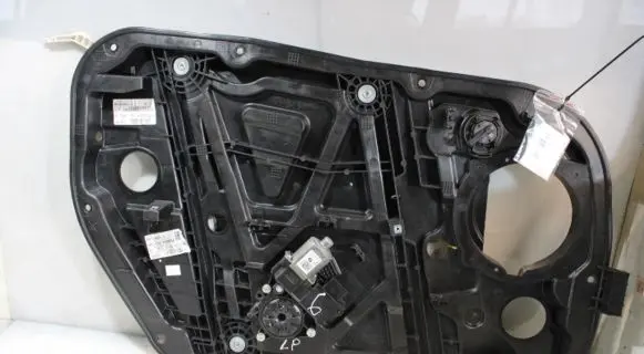 KIA Ceed Front window lifting mechanism without motor
