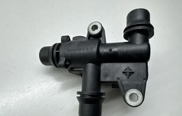 Mercedes-Benz GLE (W166 - C292) Engine coolant pipe/hose A0999068300
