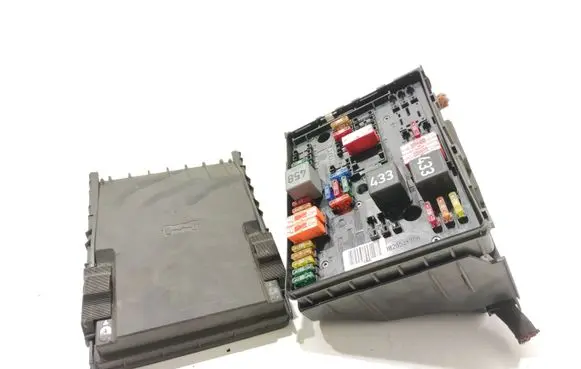 Audi A3 S3 8V Fuse box set 01394932 1455663