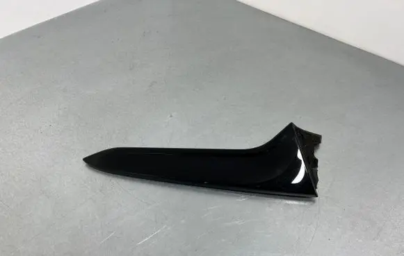 Seat Leon IV Loading door glass trim molding 5FA854872 5FA854872F
