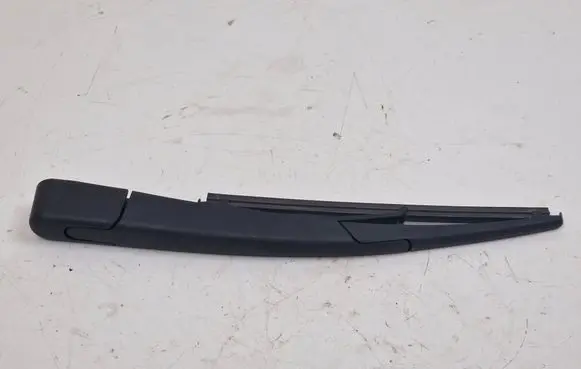 Peugeot 308 Rear wiper blade arm