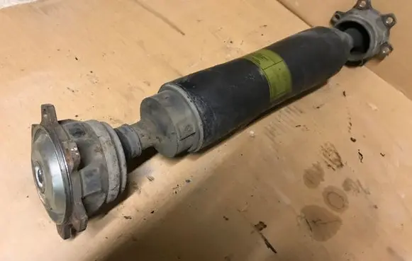 Mitsubishi Pajero Middle center prop shaft 