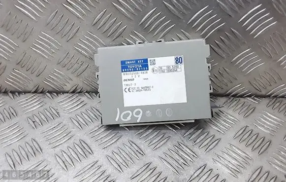 Toyota Auris 150 Keyless (KESSY) go control unit/module 8999002150